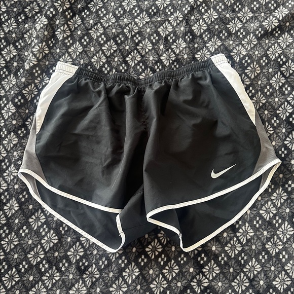 Nike Shorts - Picture 1 of 4